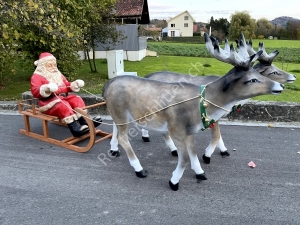 4,5m lang, grosse Weihnachtsdeko draussen: 2 Rentiere, Schlitten, Nikolaus mit Zügel 4