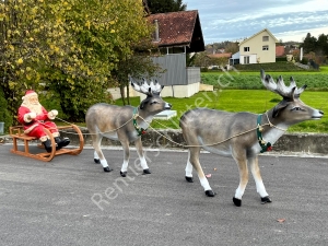 4,5m lang, grosse Weihnachtsdeko draussen: 2 Rentiere, Schlitten, Nikolaus mit Zügel