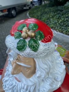 Grosser Weihnachtsmann, 125 cm hoch mit schönen Details verziert