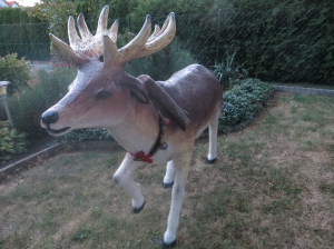 Rentier lebensgross, 150 cm lang, passend zu Weihnachtsmann mit Rentier-Schlitten