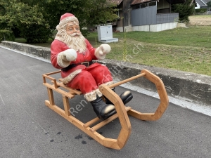 Weihnachtsmann gross, auf Rentier-Schlitten Maxi sitzend, 130cm lang 3
